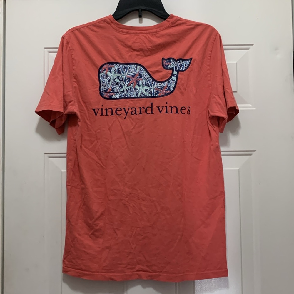3/$15 Vineyard Vines Coral T-Shirt Size Small